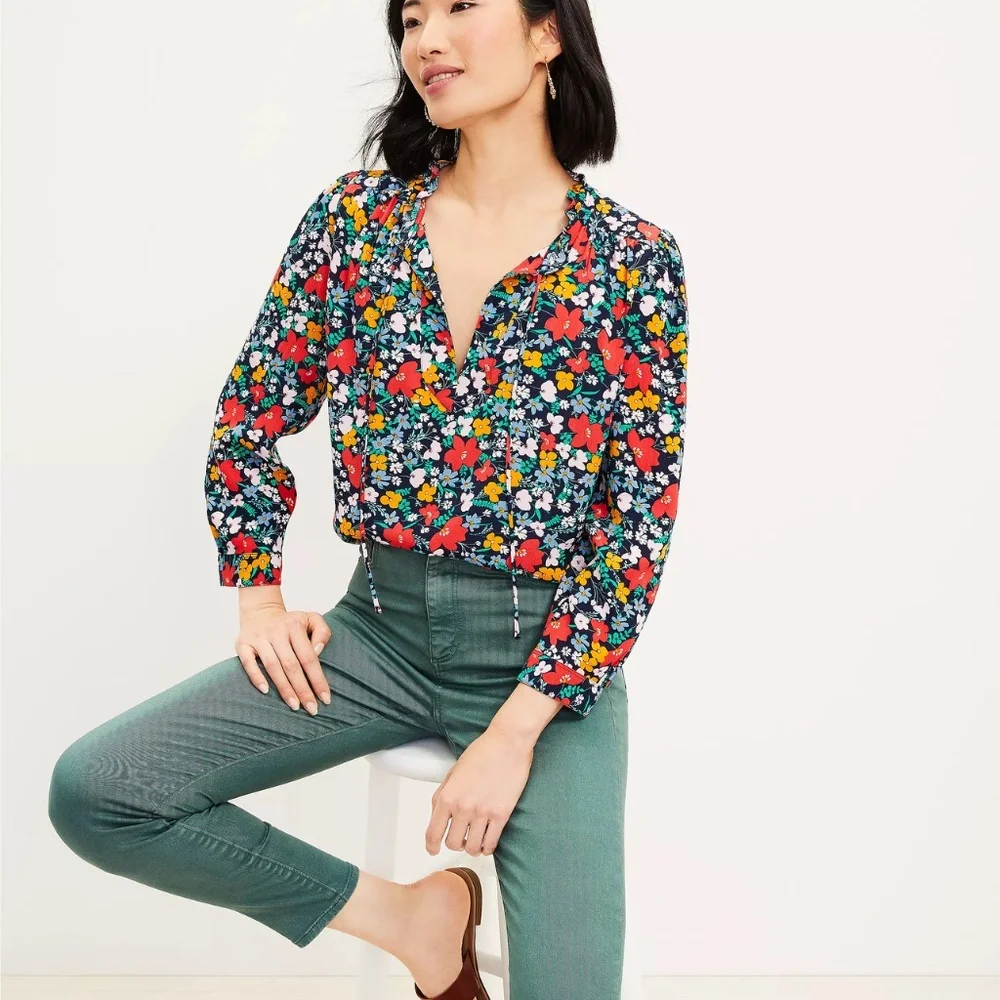 Loft Women's Floral Blouse Size L - Picture 10 of 14